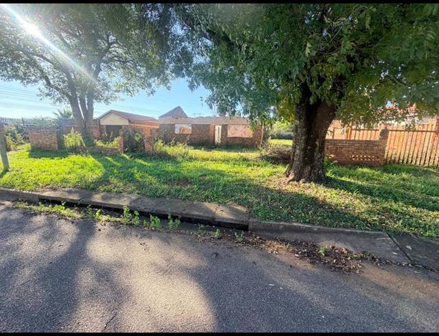 LAND FOR SALE IN ERASMIA